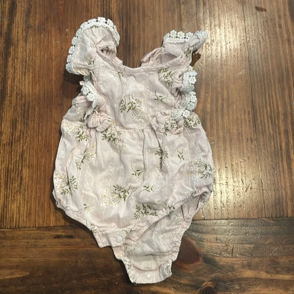 Short sleeve Onesies Bundle Size 3-6M (6 Piece) - Picture 7 of 8